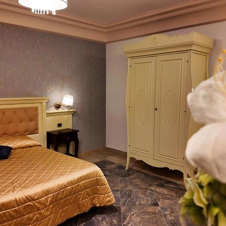 Regina Di Saba - Hotel Villa Per Ricevimenti グロッタミナルダ エクステリア 写真