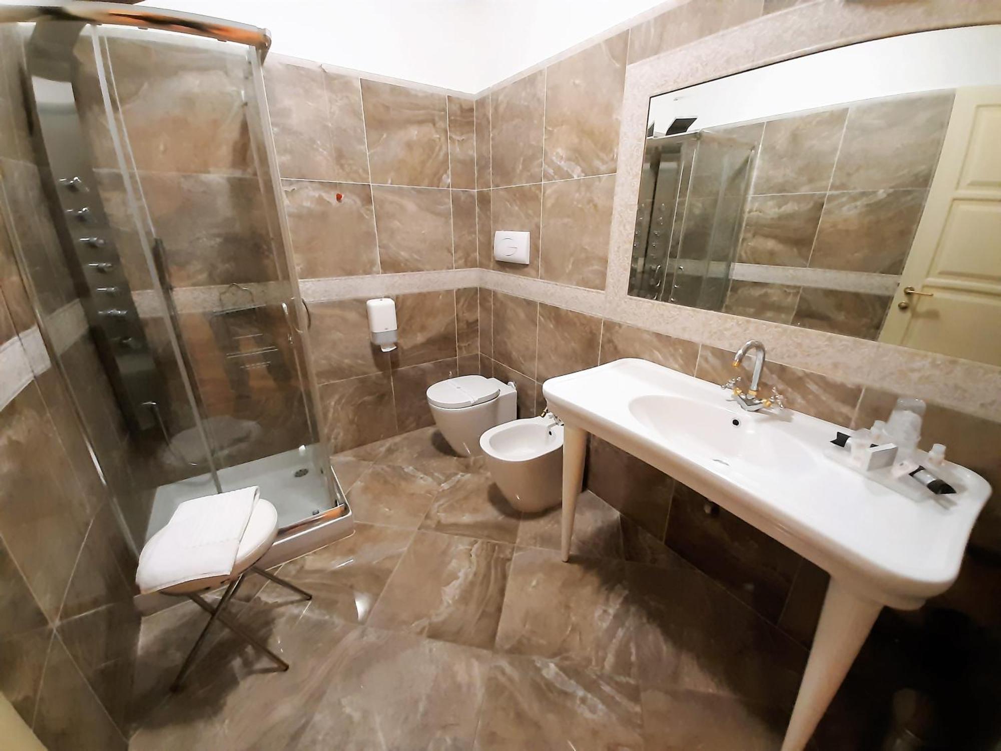 Regina Di Saba - Hotel Villa Per Ricevimenti グロッタミナルダ エクステリア 写真