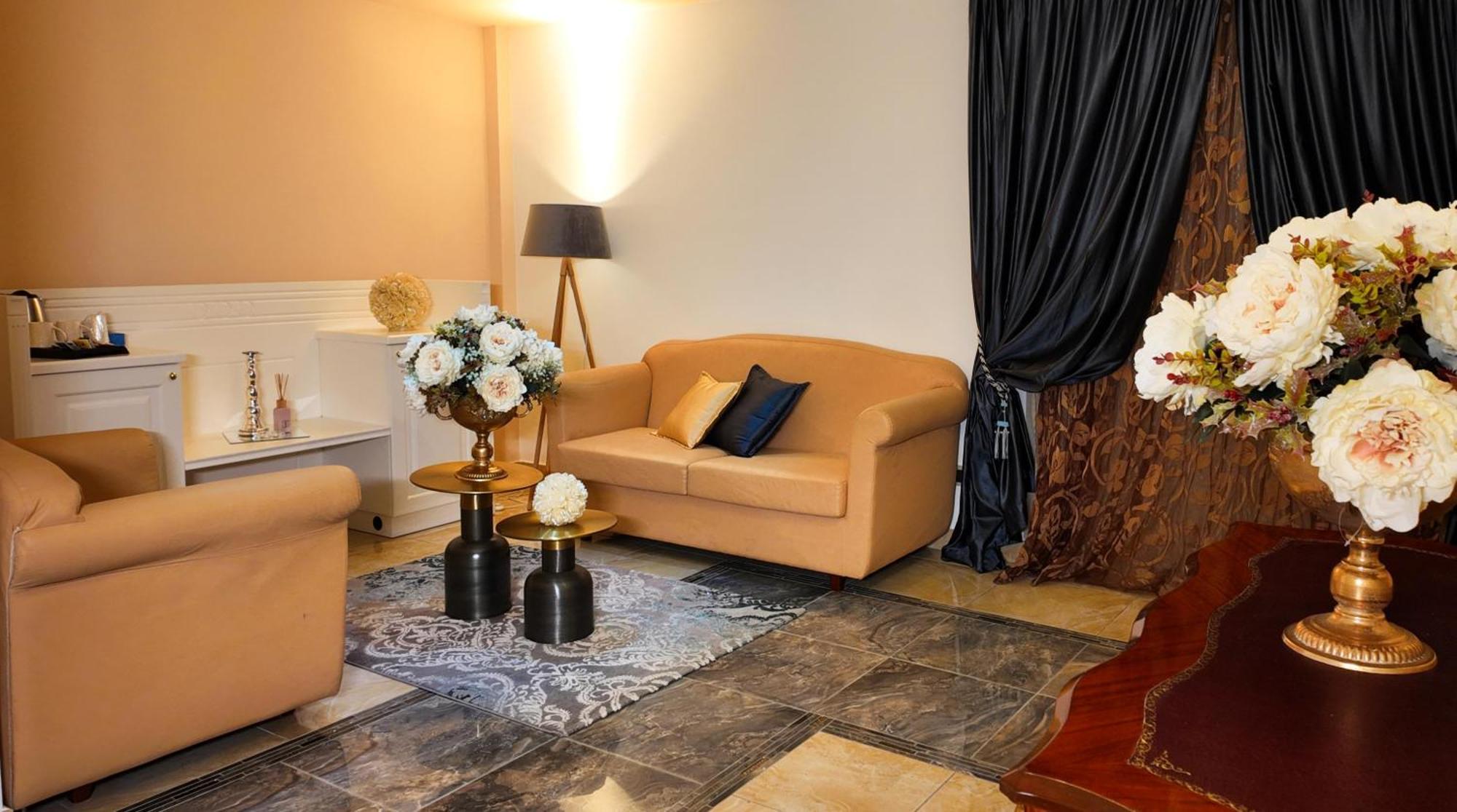 Regina Di Saba - Hotel Villa Per Ricevimenti グロッタミナルダ エクステリア 写真