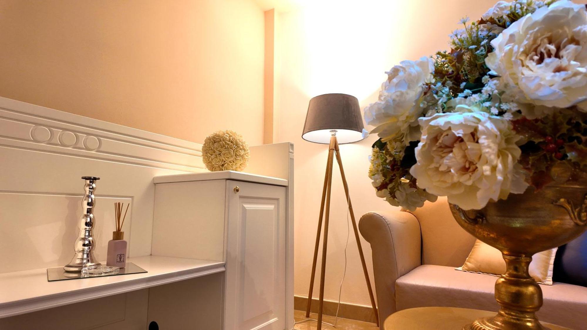 Regina Di Saba - Hotel Villa Per Ricevimenti グロッタミナルダ エクステリア 写真