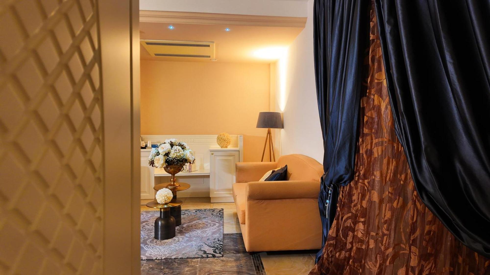 Regina Di Saba - Hotel Villa Per Ricevimenti グロッタミナルダ エクステリア 写真